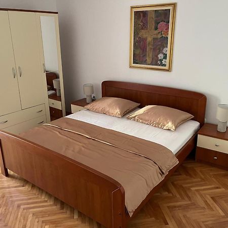 Mucic Apartments Makarska Buitenkant foto