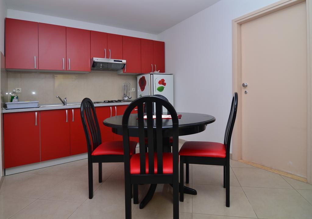 Mucic Apartments Makarska Buitenkant foto