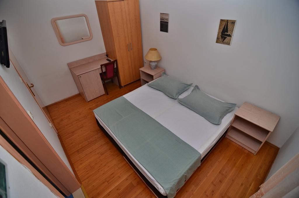 Mucic Apartments Makarska Buitenkant foto