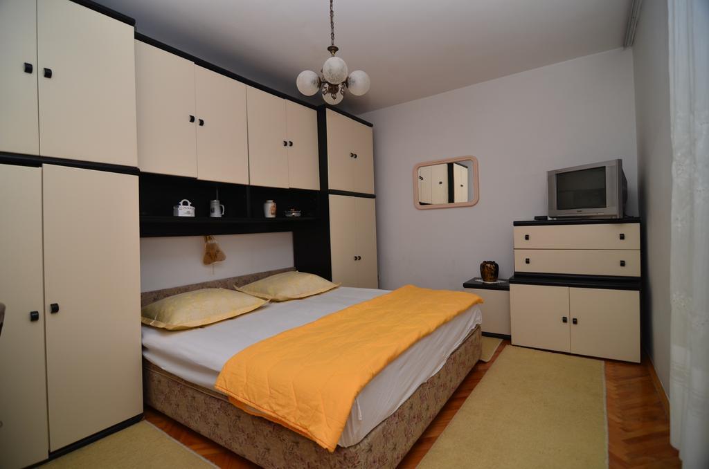 Mucic Apartments Makarska Buitenkant foto